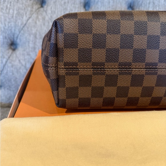 Louis Vuitton Brown Checkered Shoulder Bag - Picture 10 of 16